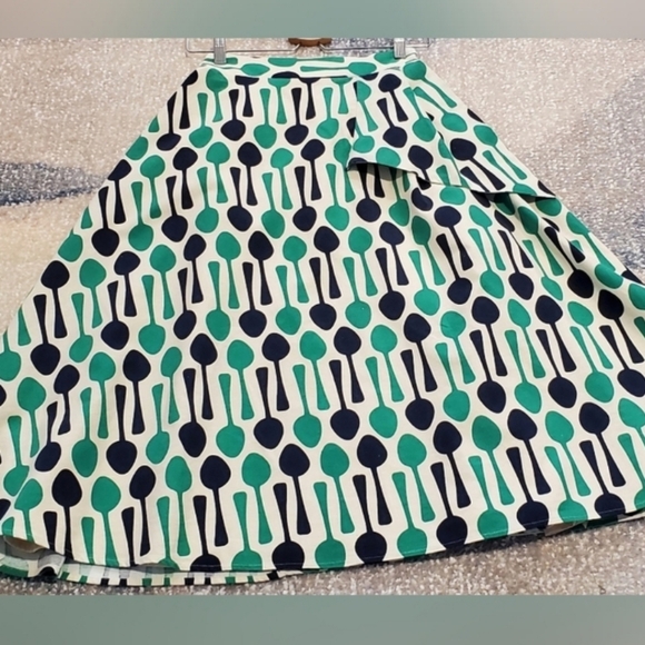 Eva Franco Asymmetrical Skirt in Green and Blue Pattern - Picture 13 of 15